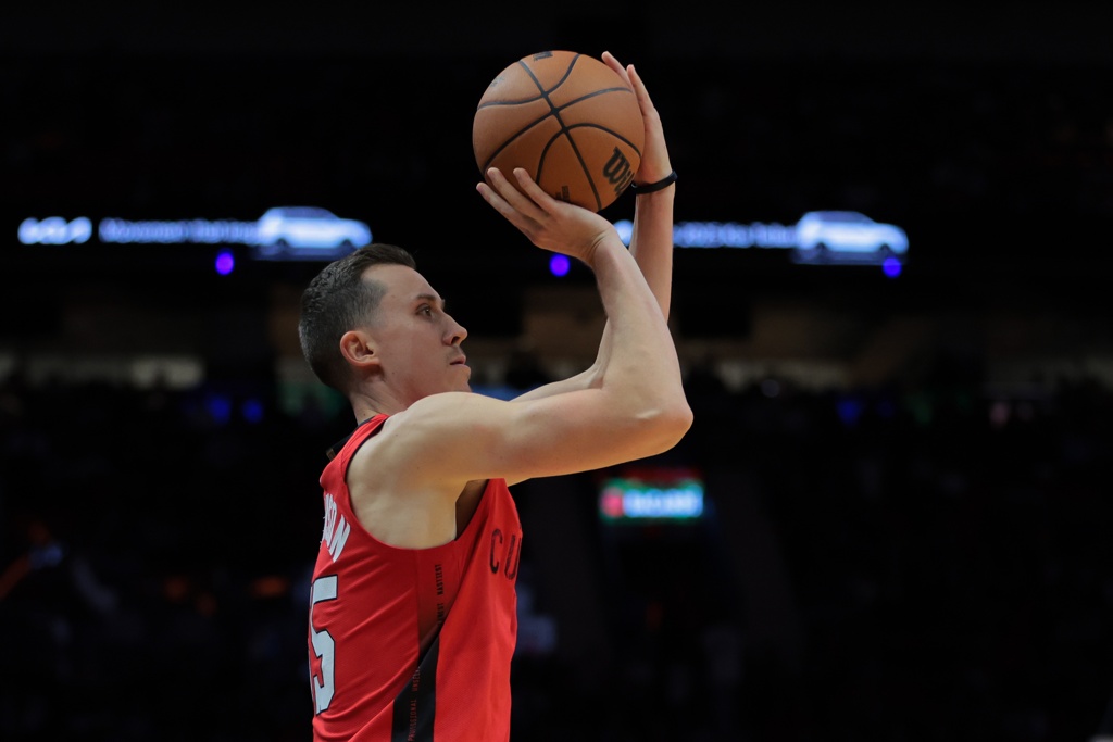 邓罗：加盟活塞有太多的兴奋点 球队的氛围很棒在NBA很难得